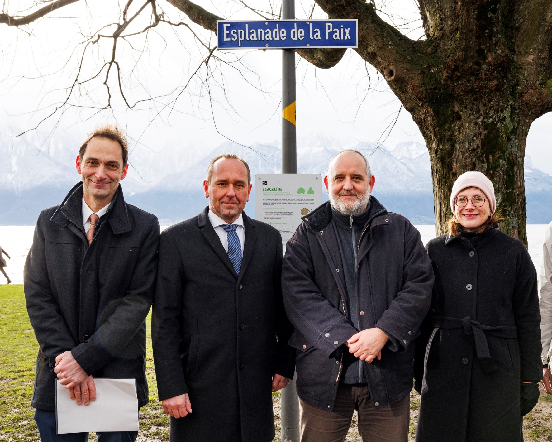 Vevey inaugure son "Esplanade de la Paix"